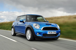 Illustration for article titled What do you know about R50 and R56 Minis?